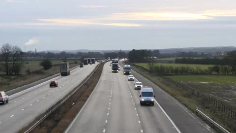 Highway traffic 库存影片 146871126