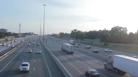 Highway Traffic in Sunset Stockbeeldmateriaal 42130080