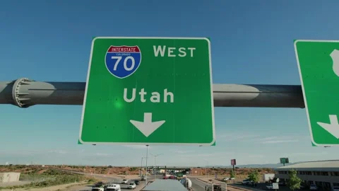 Highway/Interstate Sign Going Into Utah Видео 347757436