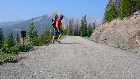 Hiker on the Red Mountain trail Stock Footage 158903091