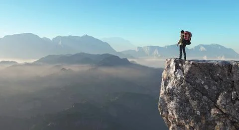 Hiker on top of a mountain. Illustrazione stock
