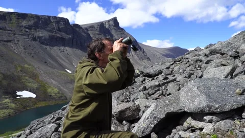 Hiking in the mountains 動画素材 278688525