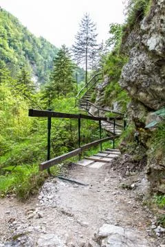 Hiking path in the austrian alps Foto stock