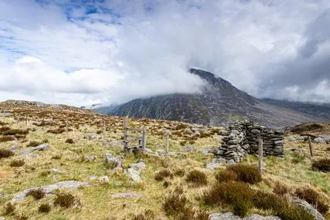Hiking Path View of Pen yr Ole Wen and the Ogwen Valley, Eryri (Snowdonia) Stock Photos