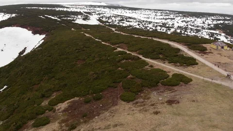 Hiking trail on a mountain 動画素材 129491493