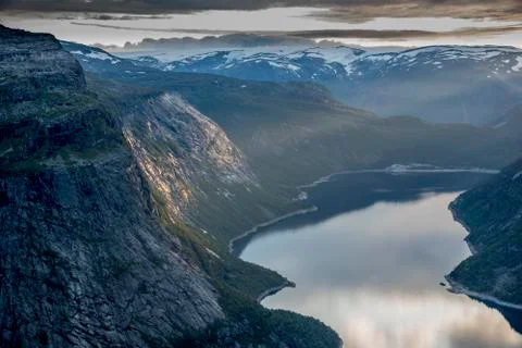 Hiking to the Trolltunga Stock-Fotos
