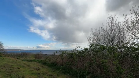 Hill top cloud timelapse Video stock 173340252