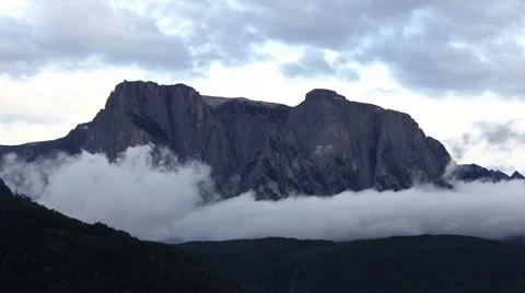 Hillside clouds  Video stock 1055845