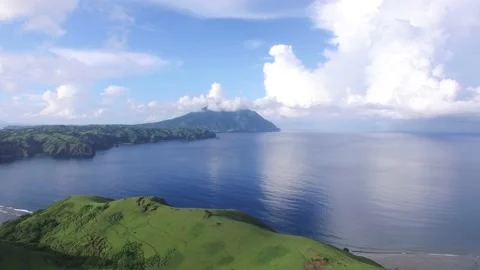 HILLSIDE VIEW OF THE OCEAN PULLOUT Stock Footage 130864410