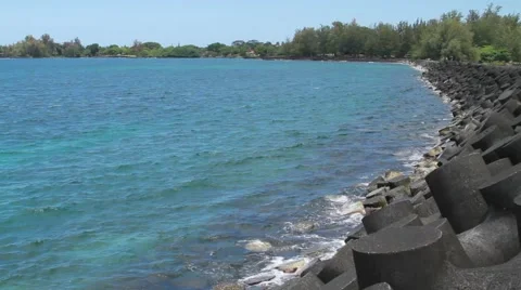 Hilo bay closeup of breakwall Stock-Footage 44919531