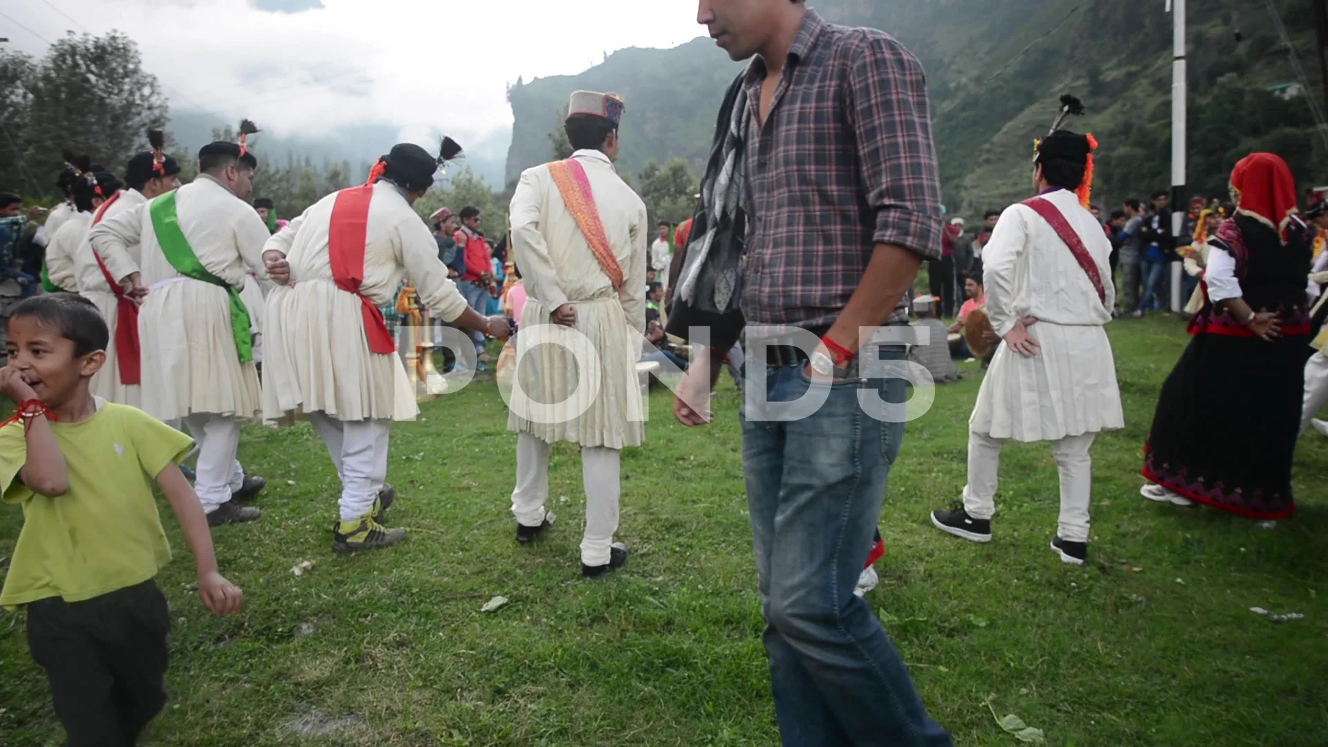 List of 12 Traditional Folk Dances of Himachal Pradesh