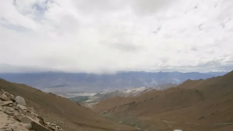 Himalaya mountains time lapse. highest pass for cars in the world 動画素材 71842438
