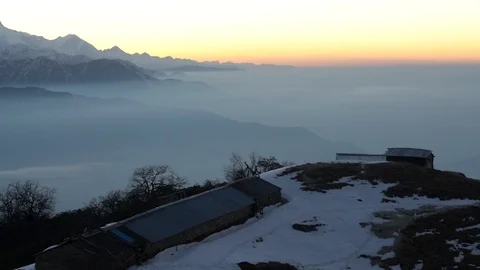 Himalayan mountain range above cloud during sunrise 库存影片 91809295