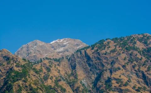 Himalayan mountain range covered with the snow at patnitop a city of Jammu, Foto stock