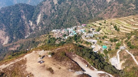 Himalayan Ridge Temple Floating Above Clouds Drone View Vídeo Stock 337621672