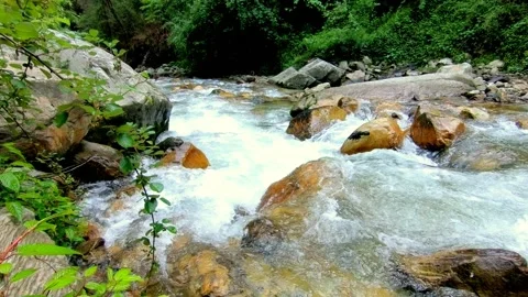 Himalayan river flowing with a glorious thunder Video stock 194752958
