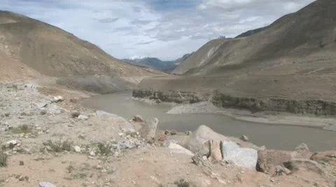 Himalayan river Video stock 9924335