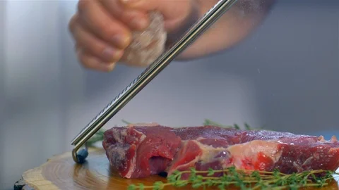 Himalayan salt in frying pan Stock Footage 123077557