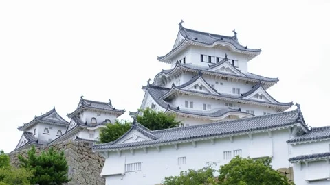Himeji Castle under a cloudy sky, Japan Vídeo Stock 321746444