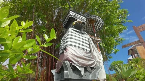 Hindu altar under the tree on roundabout Stock Footage 155199380