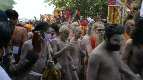 Hindu devotees going for shahi snaan on Kumbhmela. Stock Footage 191296732