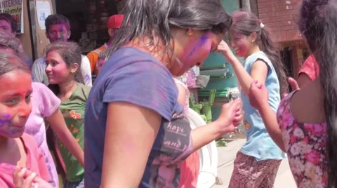 Hindu girls dancing 動画素材 45998658