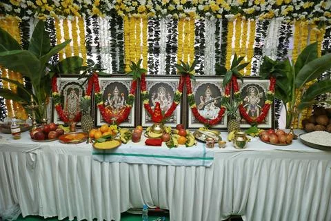 Hindu God Frames at Prayer Foto stock