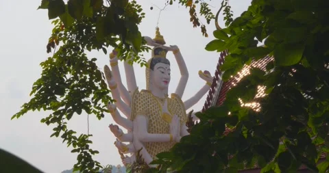 Hindu Goddess Kali Meditates while Nature Dance Around Her in Thailand, 4K 스톡 동영상 131024525