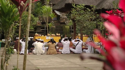 Hindu Prayers in Temple, Bali Stock Footage 146935859