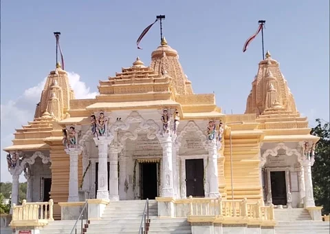 Hindu temple from nilkanth dham Stock Footage 157445567