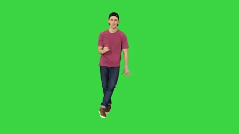 Hip-hop guy in a cap dancing on a Green Screen, Chroma Key. Vídeo Stock 139020767