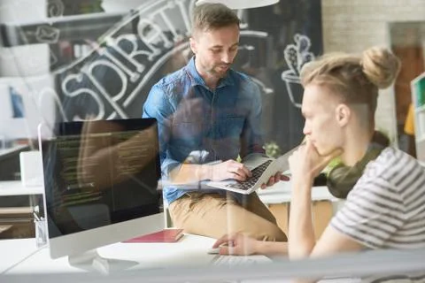 Hipster programmers creating new website script 스톡 사진