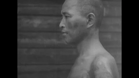 Hiroshima 1940s: Animation of a shockwave washing over a soldier laying face Vídeos de archivo 344072704