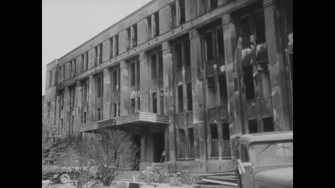 Hiroshima 1940s: A devastated urban landscape covered in rubble and debris. 動画素材 342030032