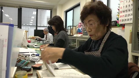 Hiroshima survivors Stock Footage 2442373