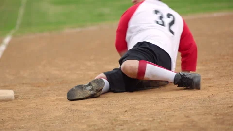 Hispanic man bobbling baseball and opposing team scores Video stock 191367560