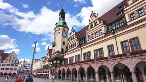 Historic Old Town Hall architecture at Leipzig Market Square in summer 库存影片 338098388