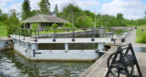The Historic Ottawa Locks On A Beautiful Summer's Day Vidéo 63433281