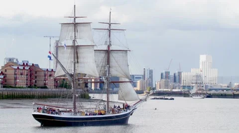 Historic tall sailing ship 動画素材 56252331