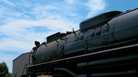 Historic Union Pacific Big Boy steam locomotive on public display on sunny day Vidéo 345475604
