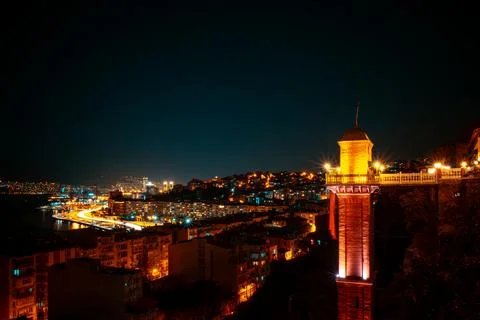 Historical elevator observation deck in Izmir in the evening Foto stock