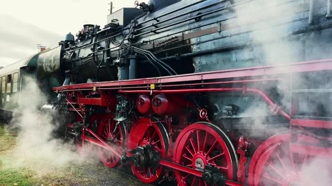 Historical German steam engine train locomotive with operating mechanisms Vídeos de archivo 253823106