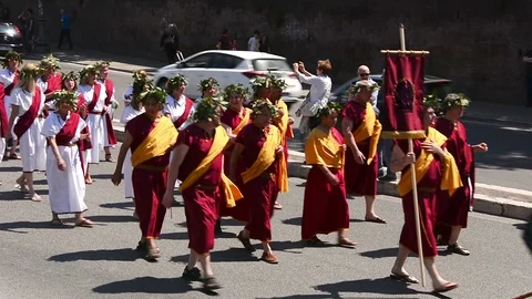 Historical groups evoke ancient Roman traditions at Birth of Rome celebration Stock Footage 96401624