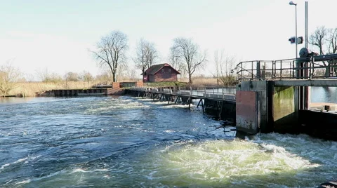 Historical Needle weir Vídeo Stock 62994252