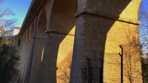 Historical stone bridge Stockbeeldmateriaal 87082071