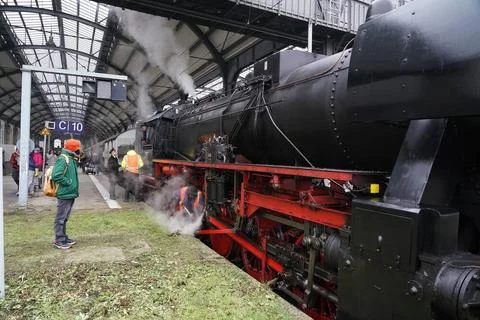  Historische Dampflok des Nikolaus Express der Nassauischen Touristik Bahn... Stock Photos