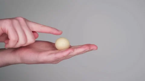 Hit on the candy 스톡 동영상 131111063