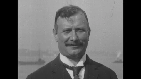 Hitler looks down on marching veterans Stock Footage 109515704