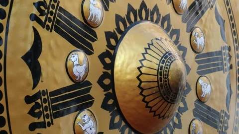 Hitting gong in Buddhist temple Stock Footage 295955294