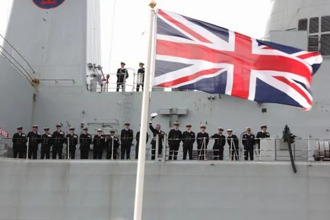 HMS Illustrious returns from the philippines Stock Photos